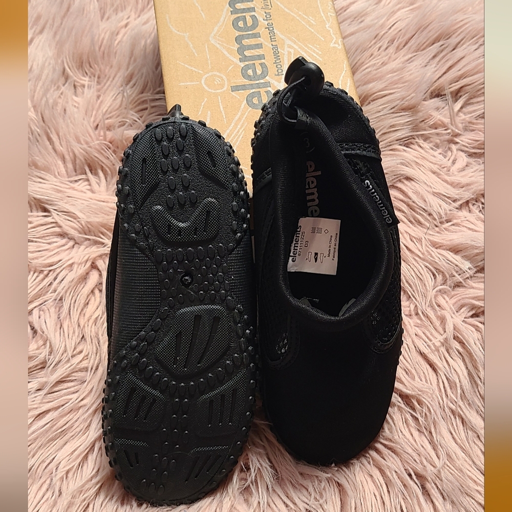 Element Kids Black Shoes size 3Y summer
